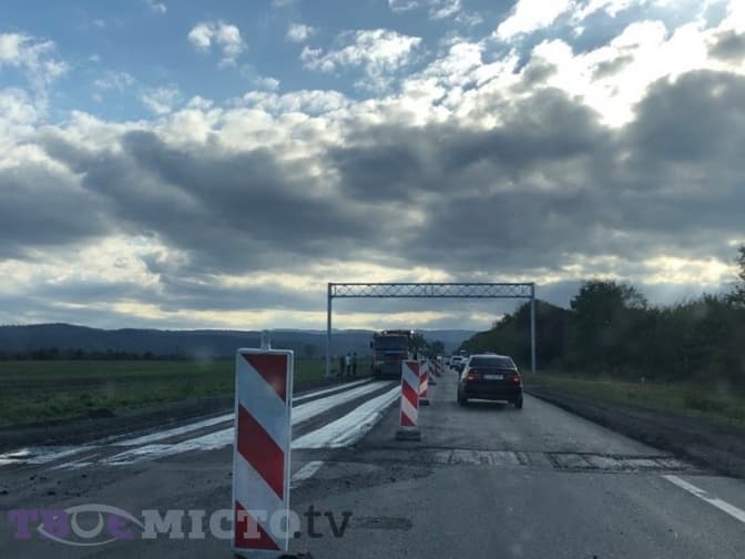 На трасі Київ-Чоп біля села Гірне утворився кількакілометровий затор