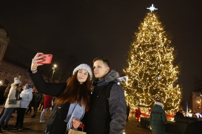 Треш біля львівської ялинки, або Чому варто зробити декілька локацій для святкувань