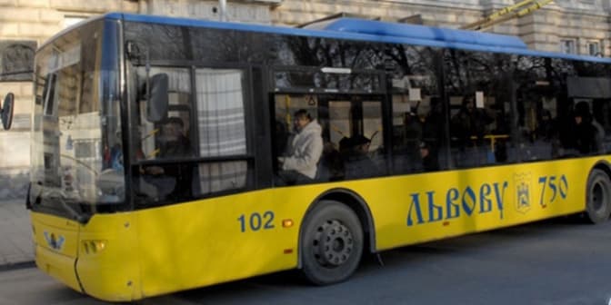 Ситуація на дорогах Львова: до 15 лютого змінено рух тролейбусів