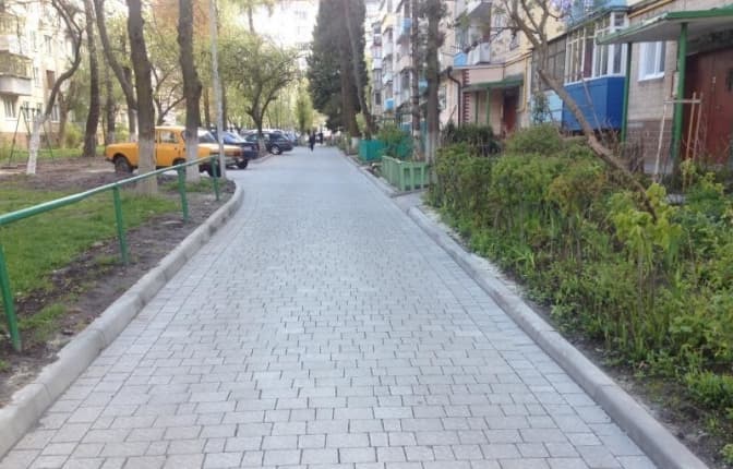 У Львові відремонтують дворики та тротуари. Перелік адрес