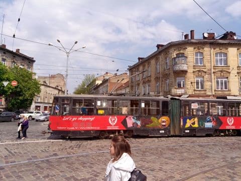 Ситуація на дорогах Львова: на вулиці Вітовського – затор із трамваїв