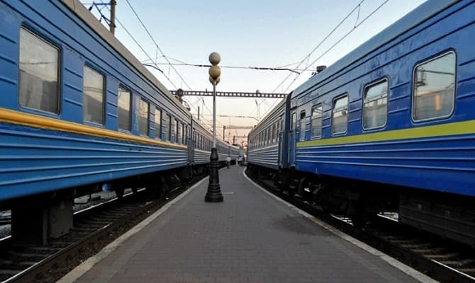 Укрзалізниця тимчасово змінила розклад двох поїздів зі Львова