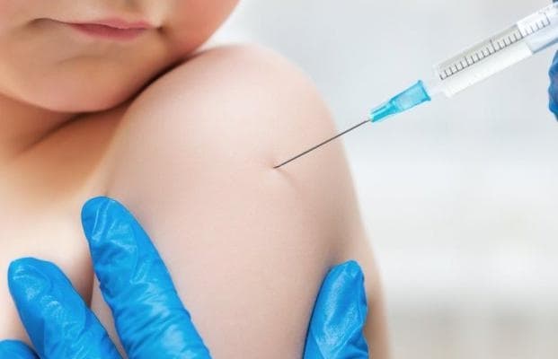 Відмова від планових щеплень може призвести до спалахів кору чи дифтерії після Covid-19