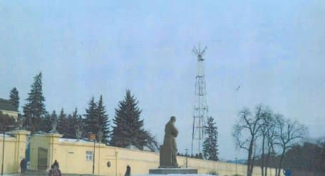 У Львові демонтують радіовежу біля Собору святого Юра