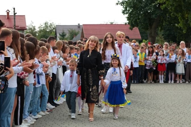 На Львівщині відкрили новозбудований корпус ліцею