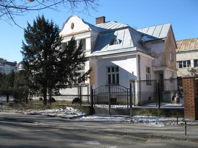 Як у Львові під виглядом відновлення знищили ще одну віллу
