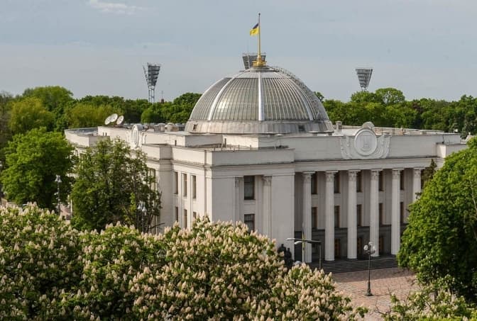В Україні вимагають відновити трансляції засідань Верховної Ради