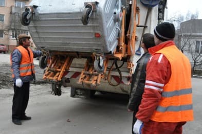 Зі Львова вивезли 1765 тонн сміття