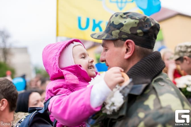Військові повертаються до Львова сьогодні о 9:00. Де зустріти?