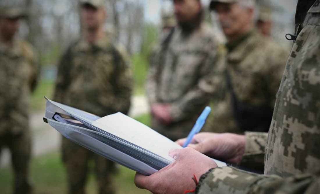 Про ТЦК і російські фейки: колись казали, що там сидять «грубі бороди», тепер там хлопці з фронту, але протидіють і їм