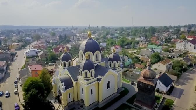 Куди поїхати на вихідні зі Львова. До легендарних підземель з королівськими скарбами