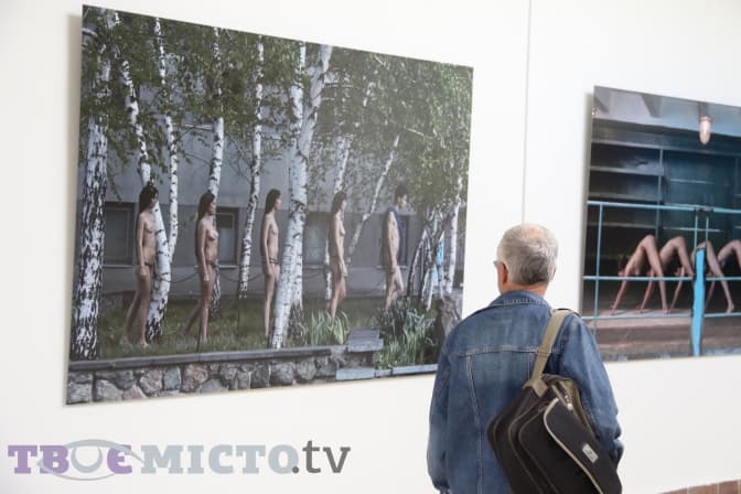 У Львові відкрили проект сучасного мистецтва "Шоу обіцянок". Фоторепортаж