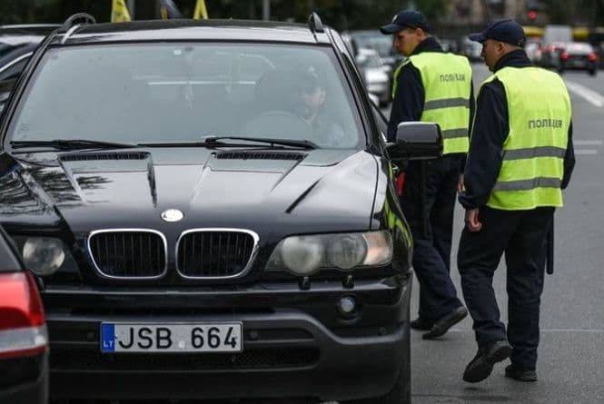 Поліція на Львівщині затримала шахрая, що обманув більше 100 власників «євроблях»