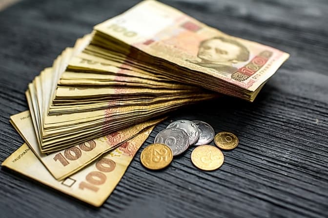 Підвищення мінімальної зарплати до 6,5 тисяч в Україні перенесли