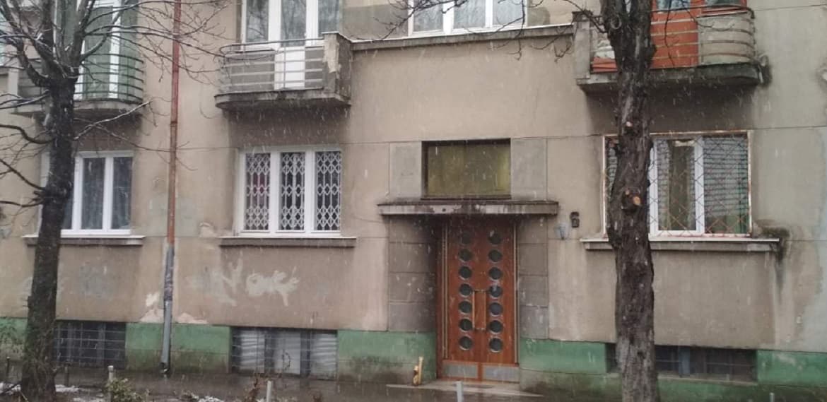 Не хотіли чекати. Як мешканці Кастелівки самі відновили історичну браму