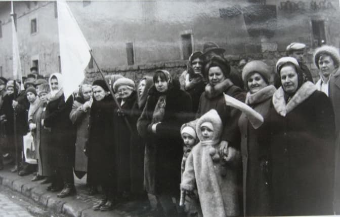 «Ланцюг єдності» у 1990-му. Як це було у Львові. Архівні фото