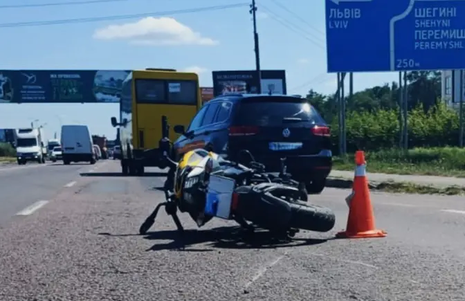 Біля Львова в ДТП постраждав 18-річний мотоцикліст