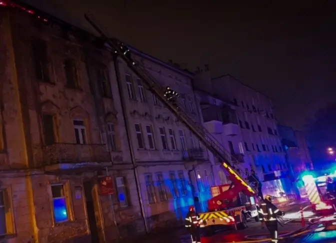 Уночі біля Львівського залізничого вокзалу сталася пожежа