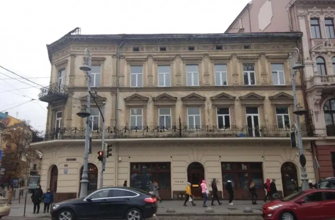 Донька Козловського переоблаштує під готель пам'ятку на проспекті Свободи