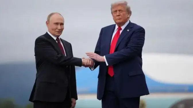 Путін і Трамп/ фото: Andrew Harnik/Getty Images