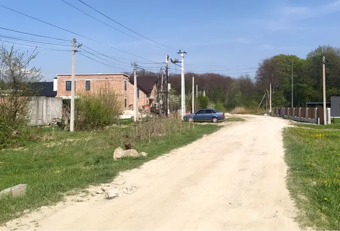 Компанія експоліцейського майже за 25 млн грн ремонтуватиме вулицю в селі біля Львова