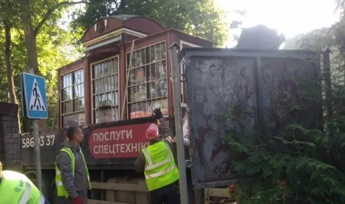 У Львівській громаді демонтували незаконний МАФ