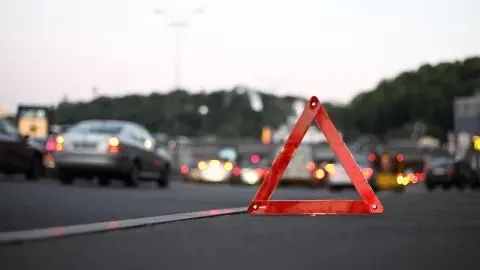 На Львівщині водій наїхав на маму з 4-річним хлопчиком. Дитину госпіталізували