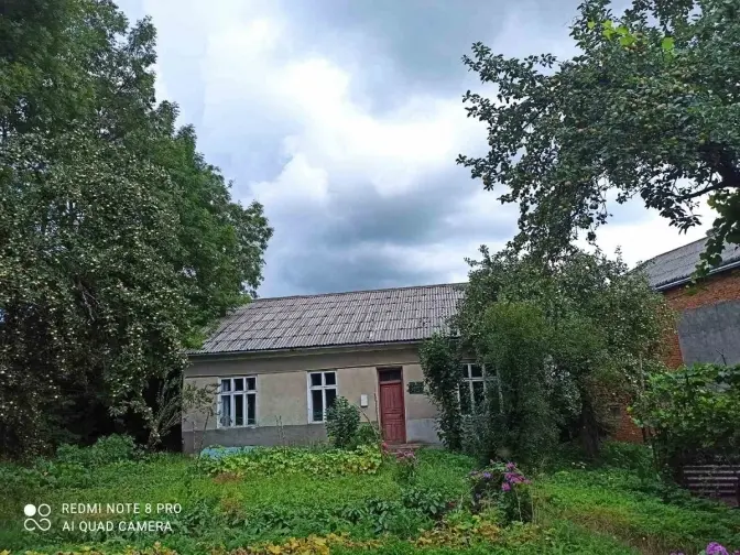 На Львівщині за стару адмінбудівлю на торгах віддали понад 10 мільйонів гривень