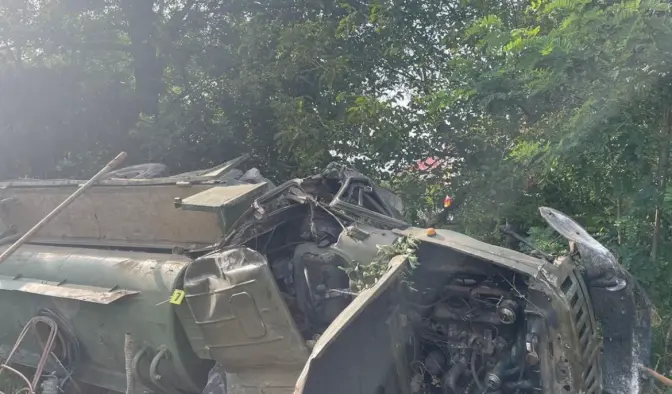 На Львівщині перекинулася вантажівка. Загинула людина