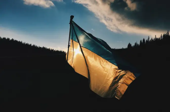 Військові зі Львівщини знайшли прапор, який закопав житель Харківщини, щоб вберегти від ворога