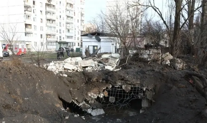 Майже 200 освітніх закладів у Києві зазнали пошкоджень через обстріли рф