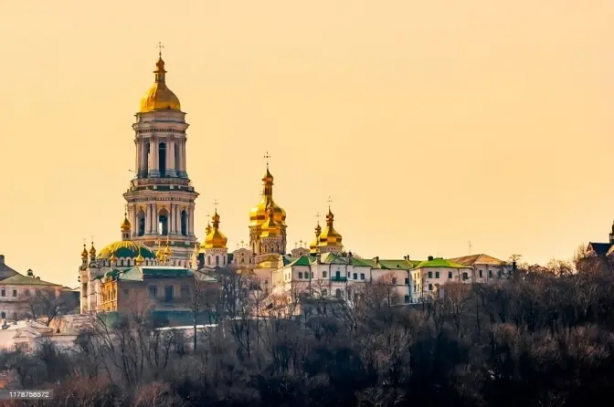 Священники УПЦ МП почали виїжджати з Лаври - міністр Ткаченко