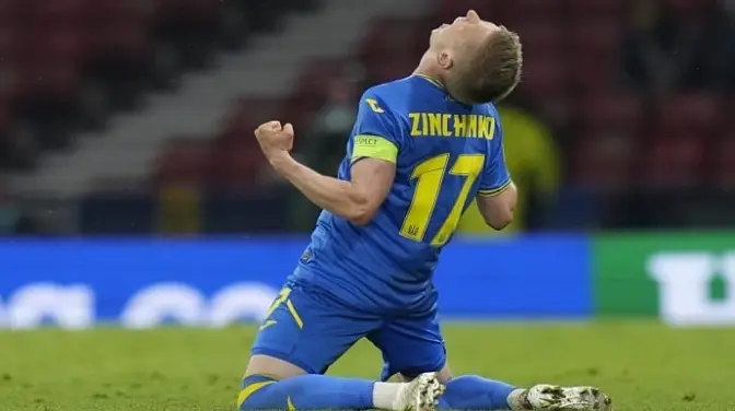Півзахисник збірної України оплатив приїзд до Львова німецького хірурга, який оперуватиме дітей