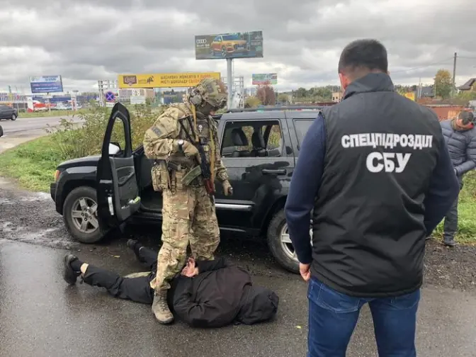 СБУ викрила торговців зброєю у Львові. Фото
