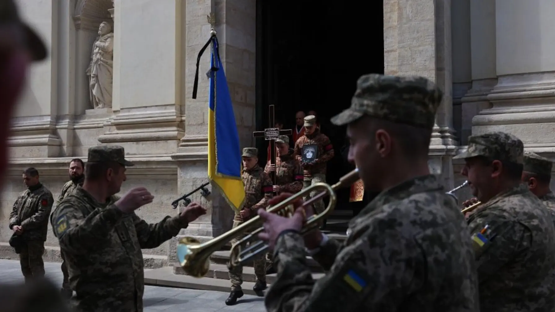 Сьогодні Львів прощається з двома Захисниками: Любомиром Мируном та Андрієм Никитюком