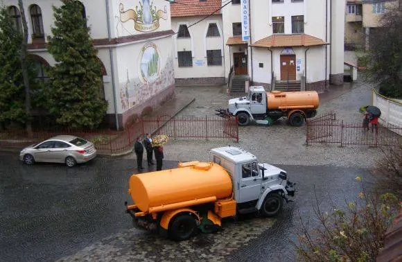 Аварію на водогоні «Плугів – Винники» ліквідували. Коли подадуть воду