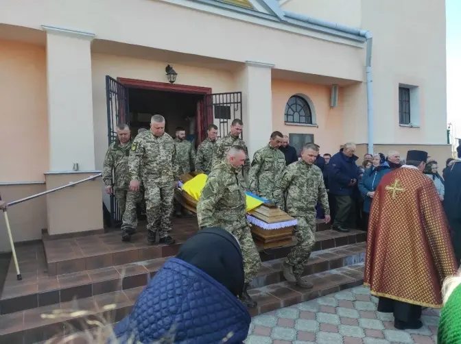 На Львівщині попрощалися із загиблим у війні з Росією Героєм