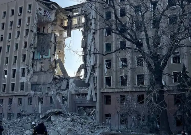 У Миколаєві ворог зруйнував будівлю ОДА