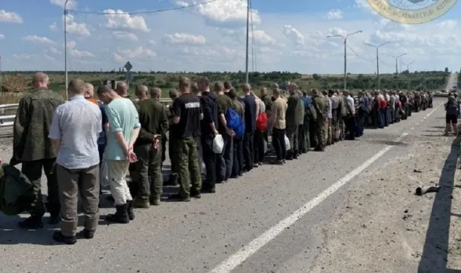 Росіяни змушують українських полонених голосувати на псевдореферендумі