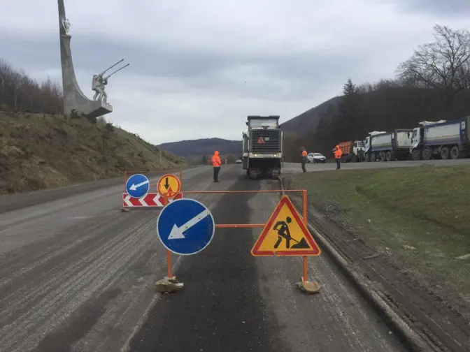 На Львівщині почали ремонт траси Київ — Чоп. Фото