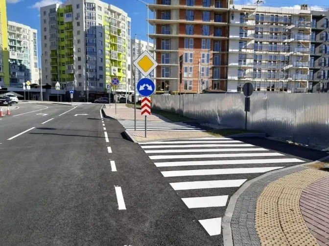 Квазікільце на вулиці Шевченка відкрили для проїзду. Фото