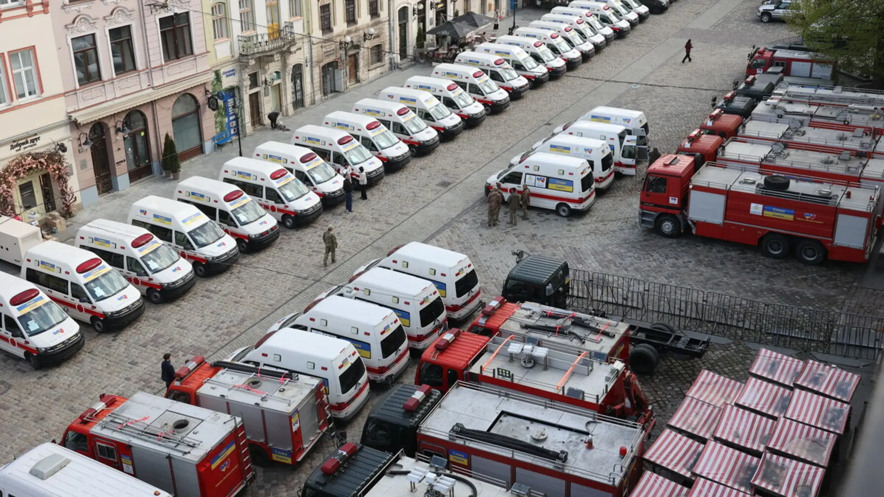 У Львові передали 68 рятувальних авто від Тайваню для прифронтових громад