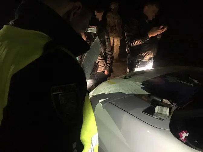 У Львові викрили двох поліцейських на хабарництві