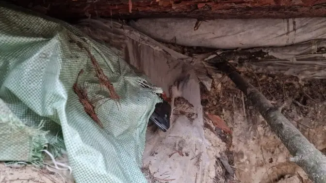 На Київщині в бліндажі окупантів знайшли вкрадений у місцевого жителя ноутбук