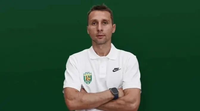 Головний тренер «Карпат» Владислав Лупашко залишив посаду