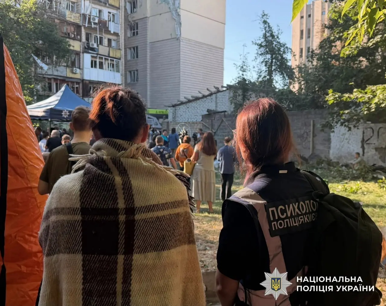 Кількість загиблих через російську атаку на Київ зросла до 13: у столиці працюють штаби допомоги