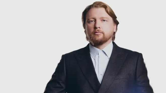 Ведучий каналу «Ісландія» Петров звільнився з НВМК "за власним бажанням"