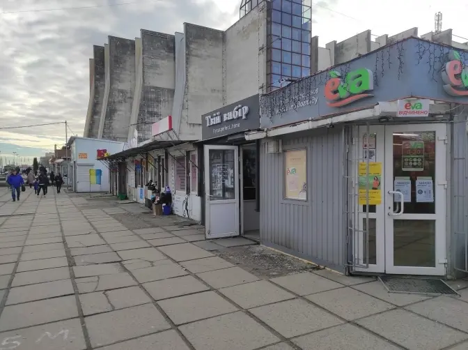 Ще чотири кіоски біля Нового ЦУМу у Львові демонтують