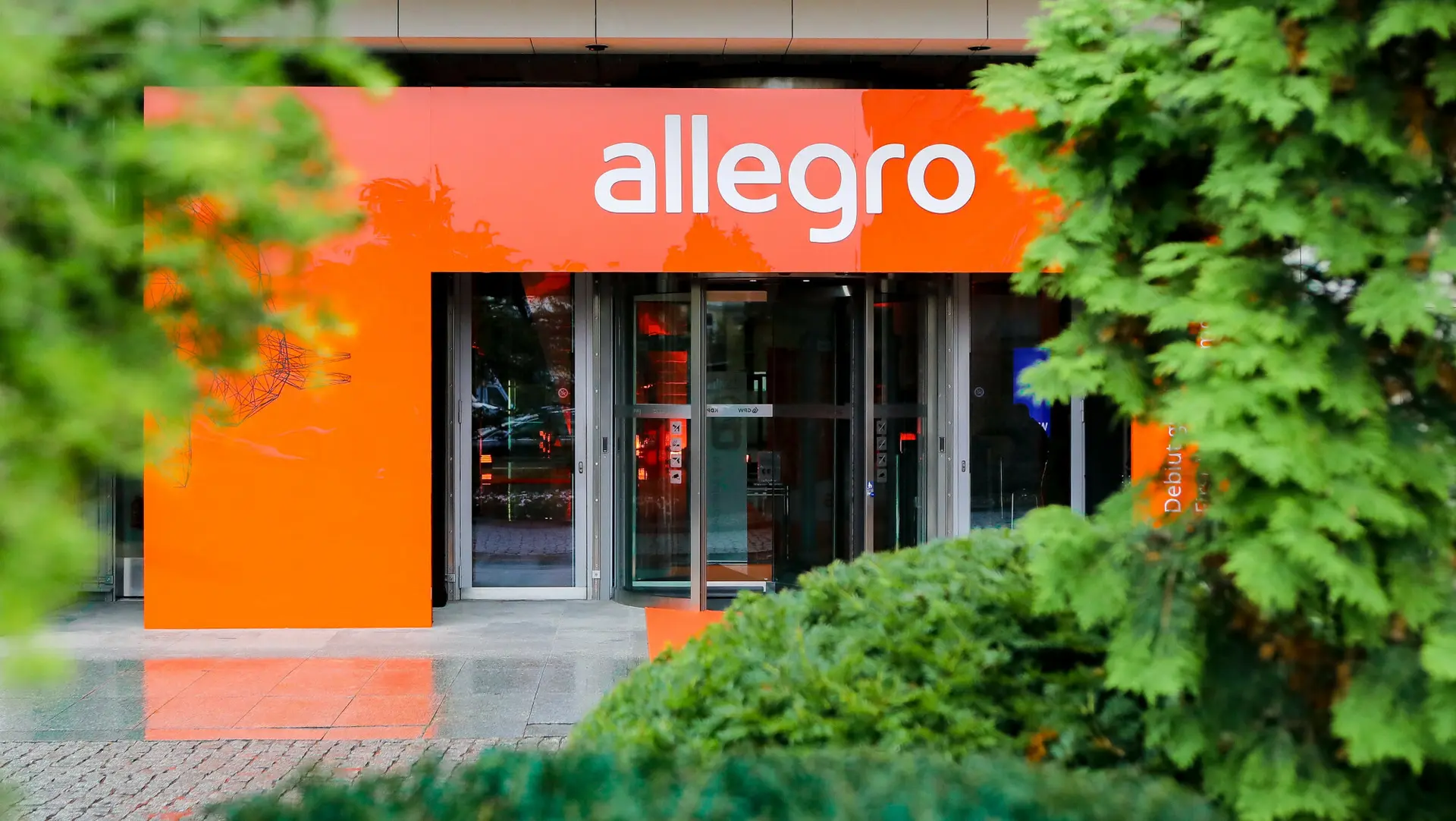 Польська мережа Allegro готується до виходу на ринок України / Фото з відкритих джерел