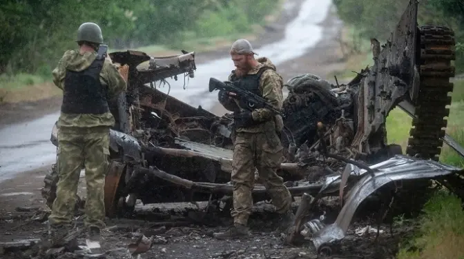 Захисники Сєвєродонецька отримали команду відійти від міста, – Гайдай